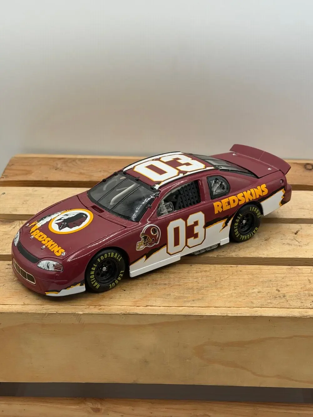 2004 Action Performance McArthur NFL Washington Redskins03 1:24Diecast Stock Car